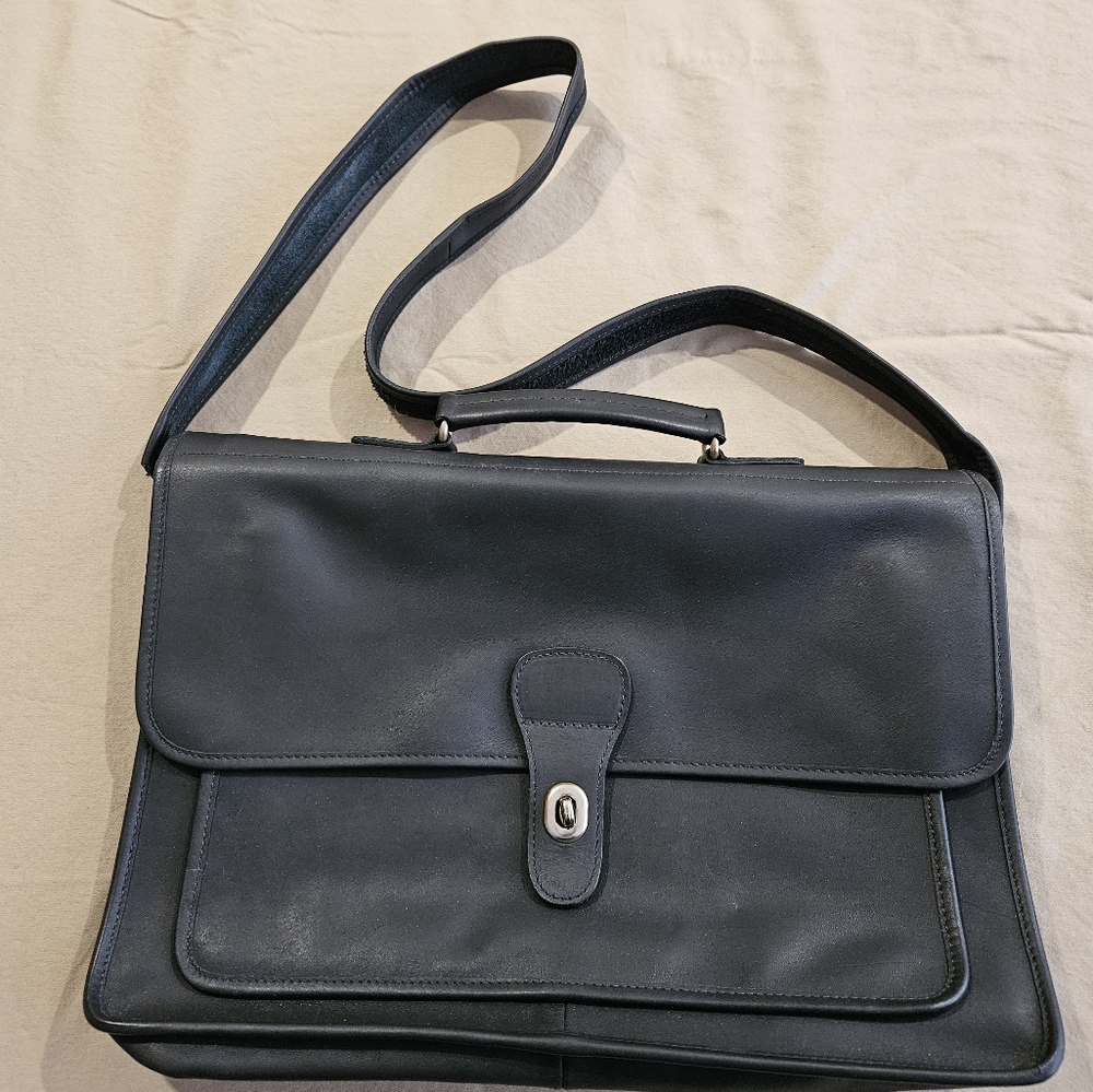 Leather bag 15 x 11 x 3 deep unisex
